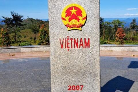 Cột mốc Ngã ba Đông Dương: Điểm đến thu hút nhiều du khách trong và ngoài nước